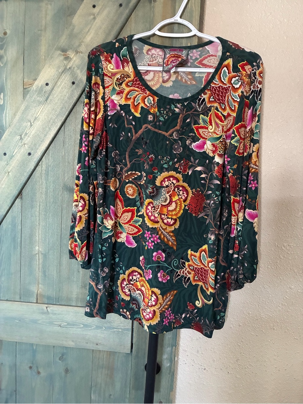 Johnny Was Green Floral Scoop Neck Tunic